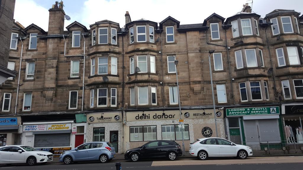 Loch Lomond Apartments Dumbarton Exterior photo